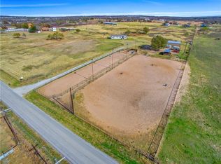 1011 Fox Rd, Millsap, TX 76066