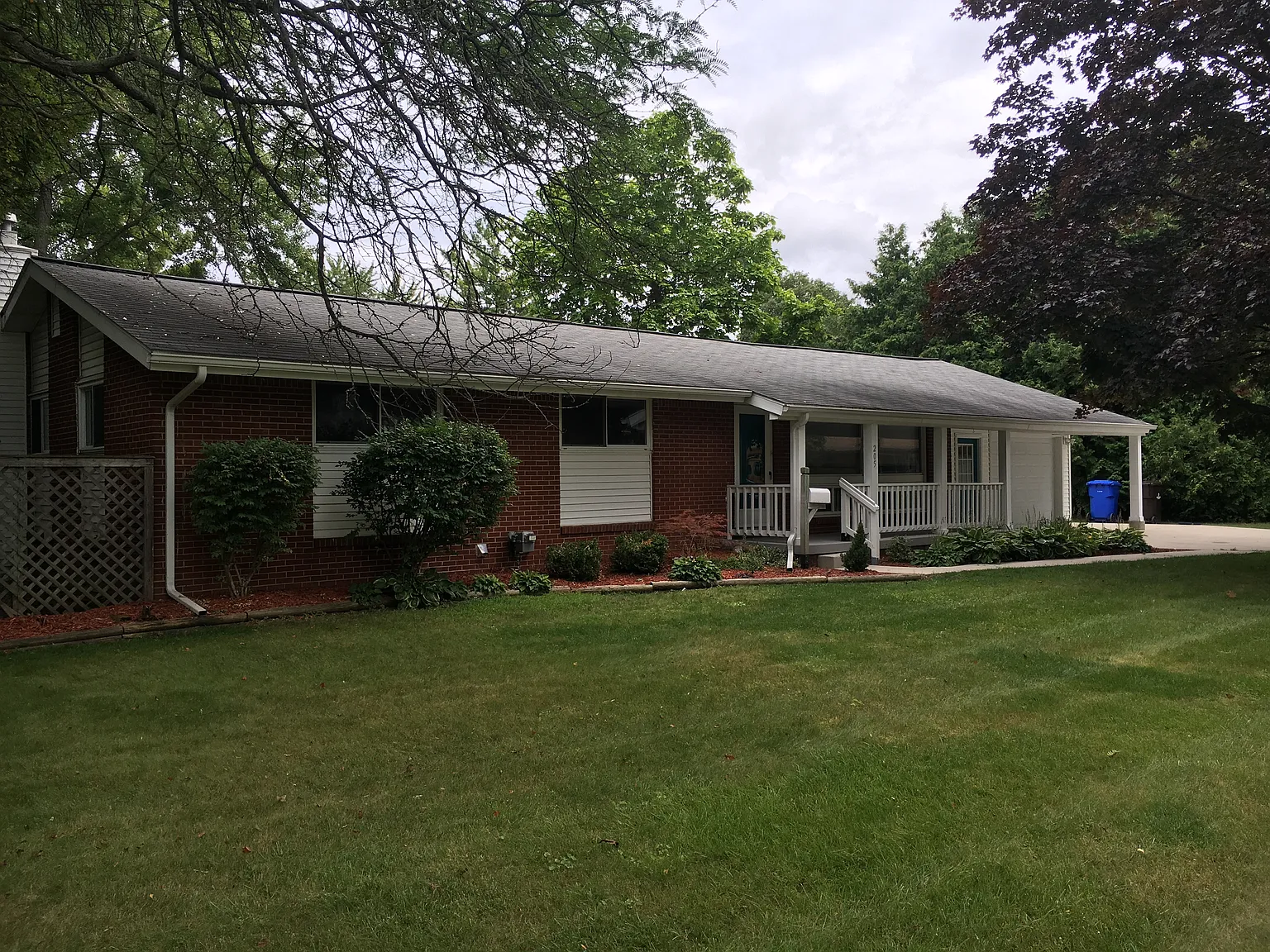 205 Buchanan Dr photo 1