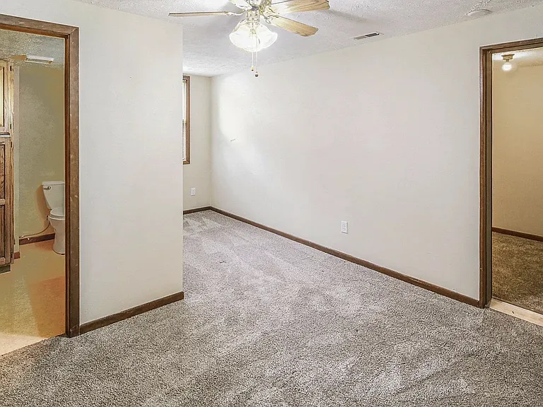 2945 R St #2 — Photo 4