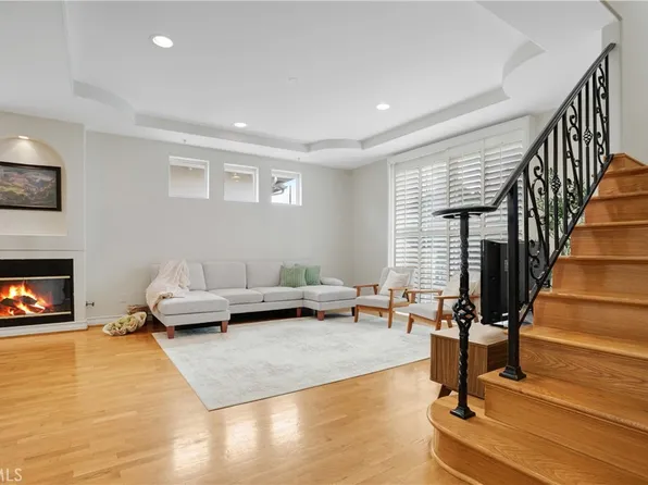 10623 Moorpark St Unit 1, North Hollywood, CA 91602