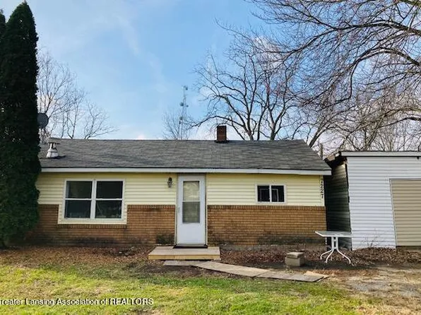 7227 Pats Dr, Dimondale, MI 48821