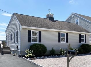 8 Rosalyn Dr, Manahawkin, NJ 08050