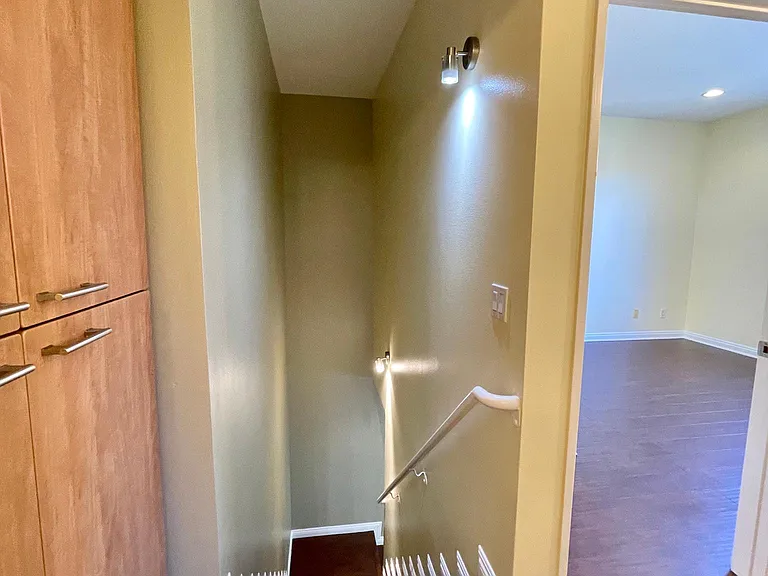 812 N Hudson Ave #105 — Photo 9