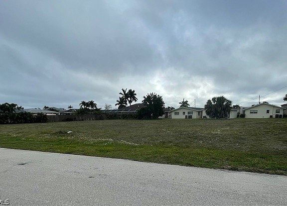 4th image of 4115 SE 18th Ave
