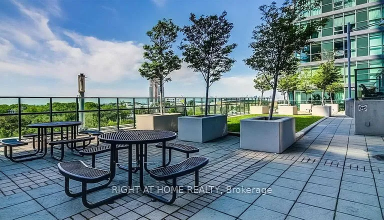 219 Fort York Blvd #3307 — Photo 23