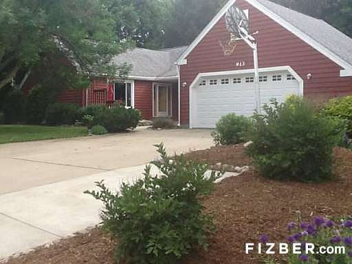 1st image of 913 Hillside Dr