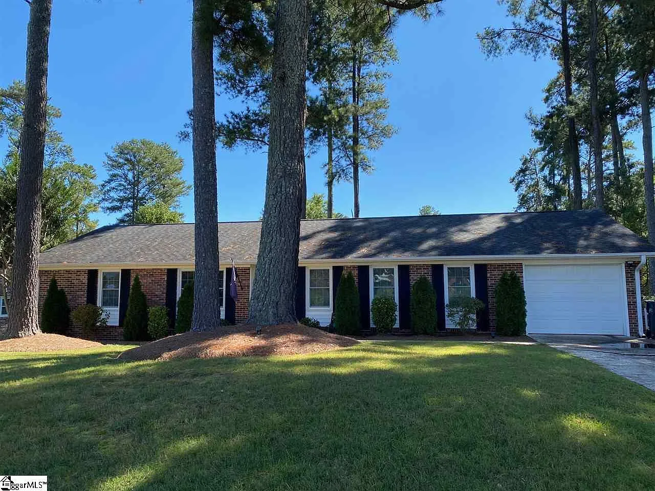 3 bed, 1699 sqft, $2,100 — Photo 1