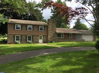 508 Woodview Rd, Avondale, PA 19311