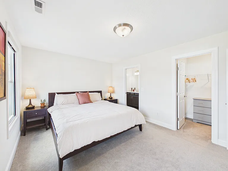 912 Kentwood Dr — Photo 31