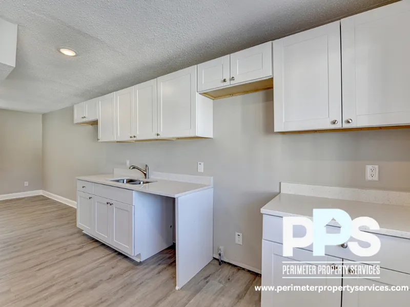3 bed, 1.5 bath, 1256 sqft, $1,349 — Photo 3