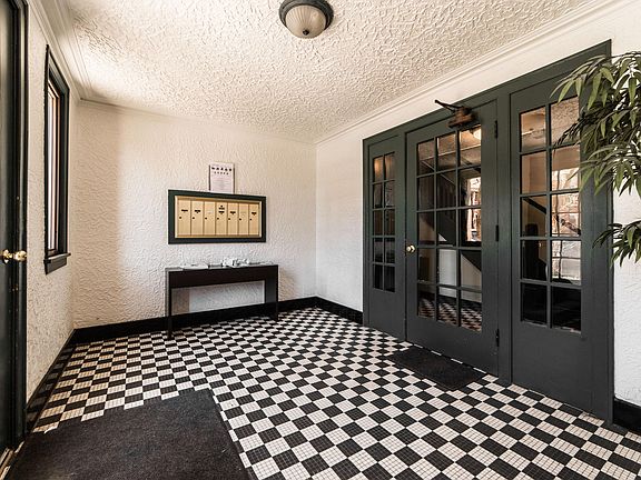 4th image of 5221 N Hoyne Ave APT G