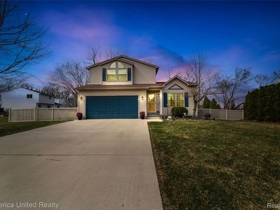 785 Eagle Heights Dr, South Lyon, MI, 48178