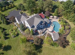 4742 Essex Dr, Doylestown, PA 18902