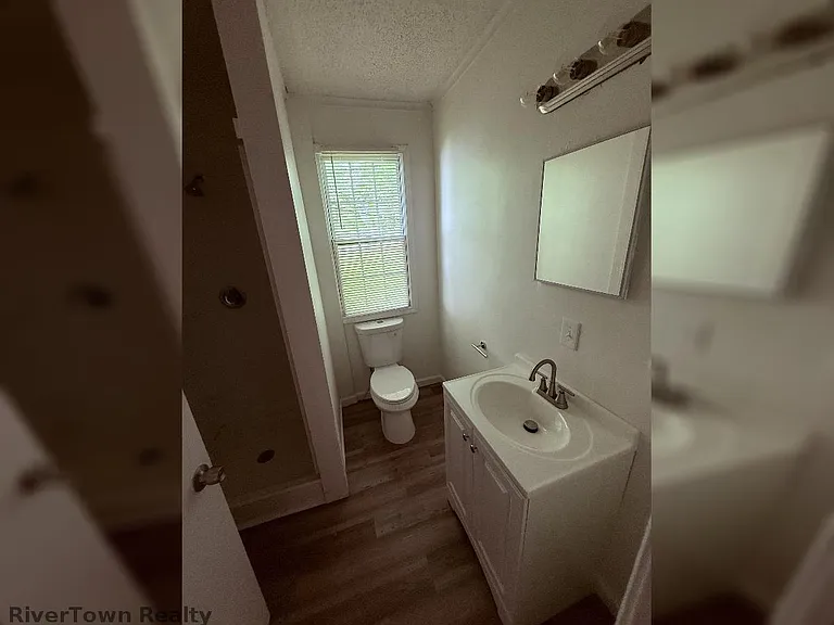 2677 Larose Ave — Photo 14