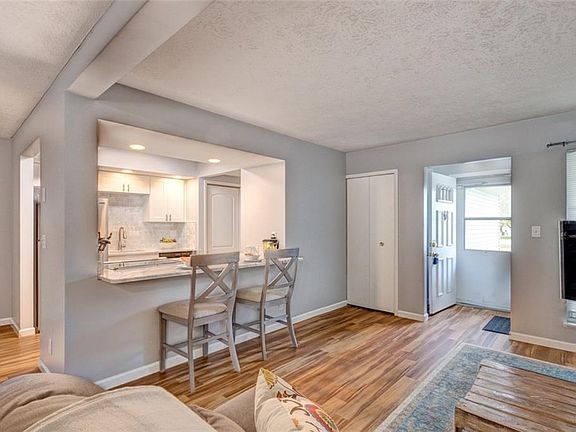 4th image of 7990 Colonial Dr #90C