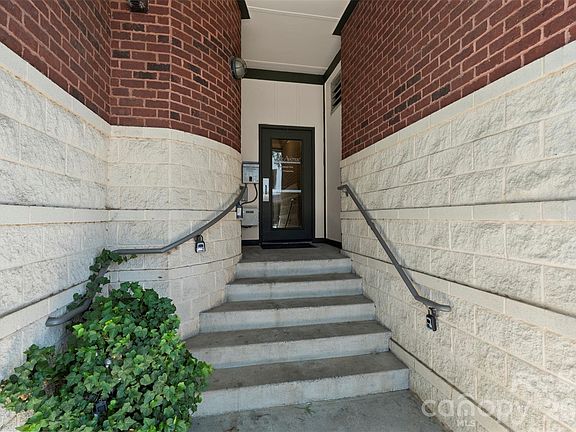 5th image of 115 E Park Ave Unit 401
