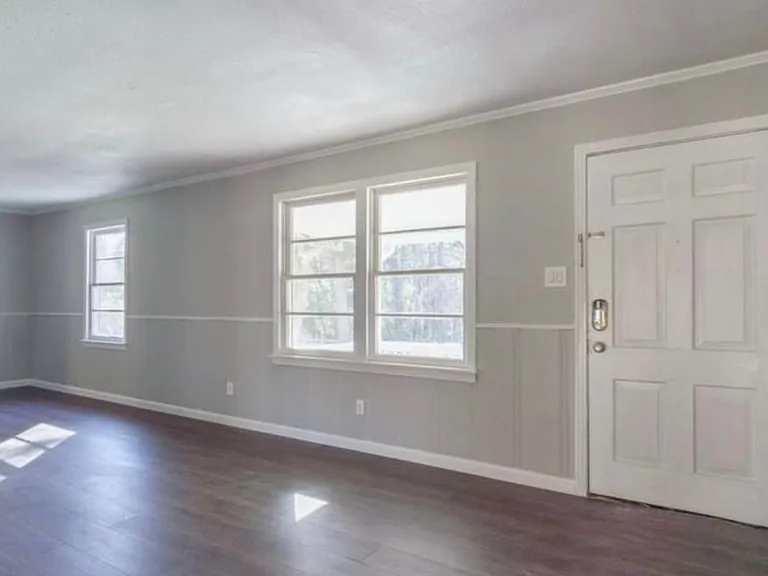 2802 Tryon Rd — Photo 4