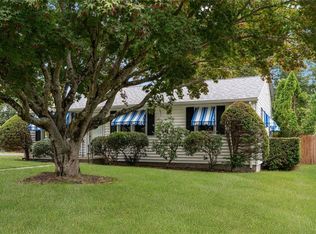18 Laurel Ln, Lincoln, RI 02865