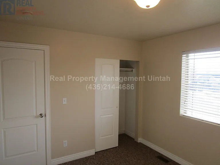 205 E 1100 S — Photo 4