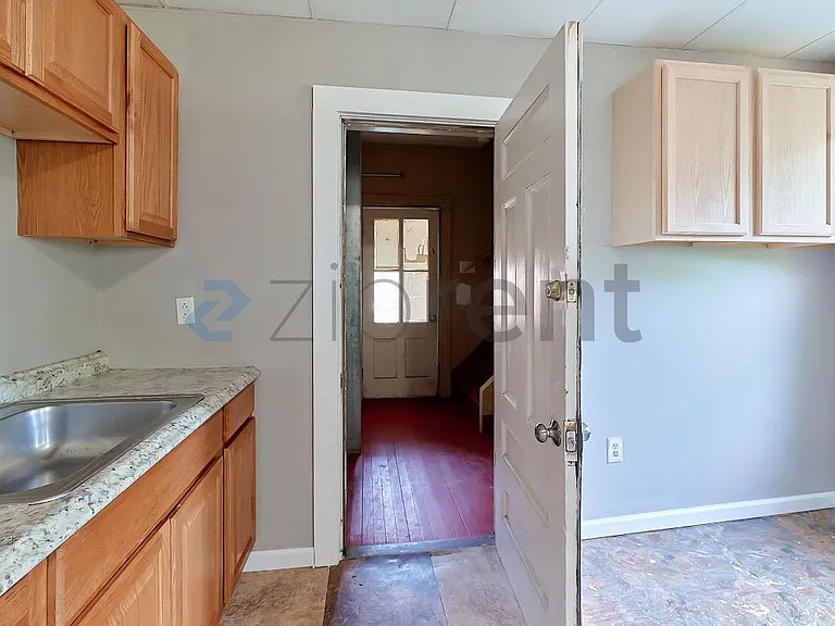 30 Forest Park Ave #1 — Photo 29