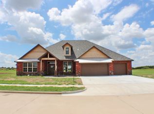 2413 NE Meadowlark Ln, Lawton, OK 73507