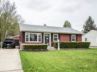 614 N Westlawn Ave, Aurora, IL 60506