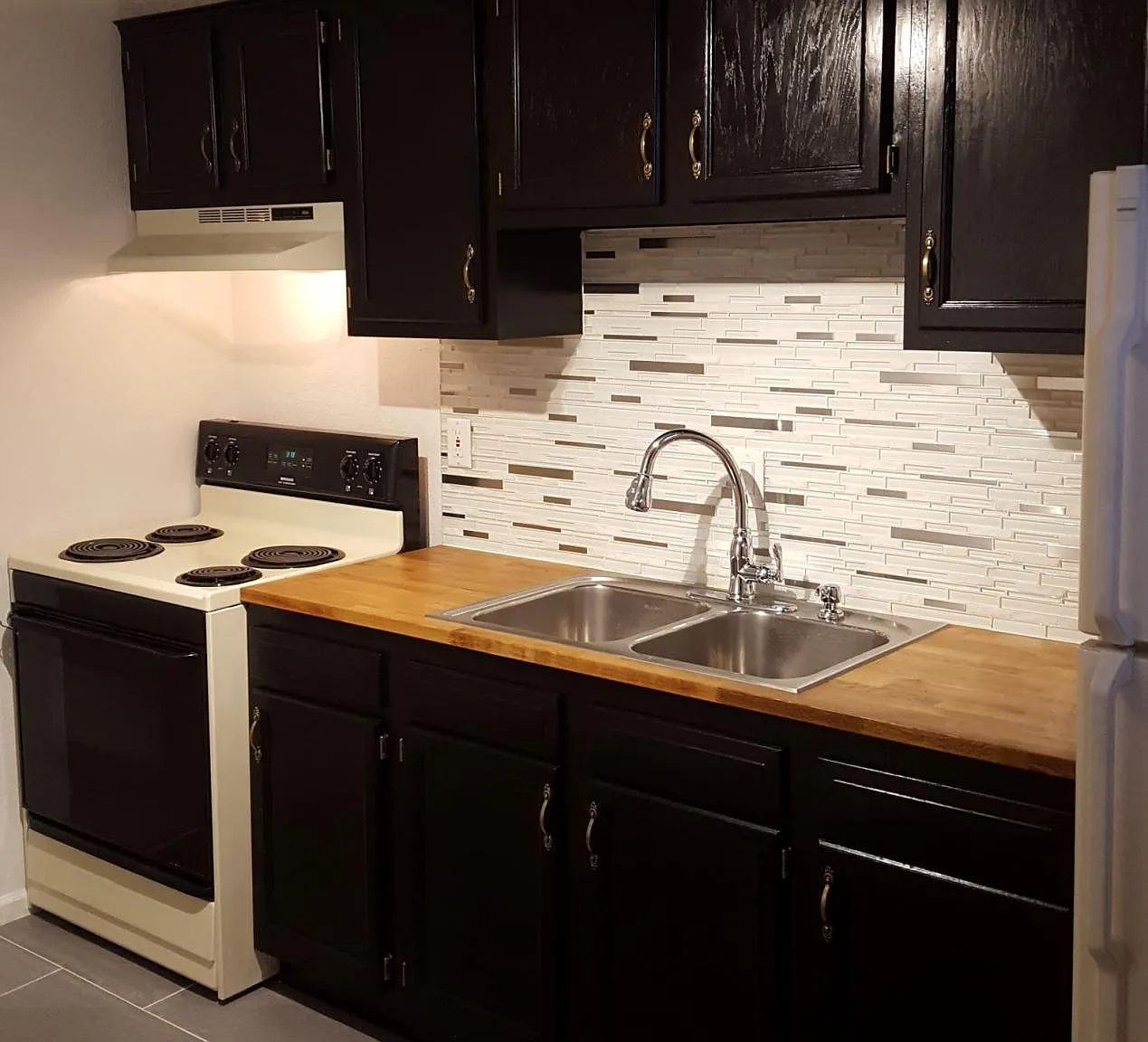 1 bed, 825 sqft, $1,350 — Photo 1