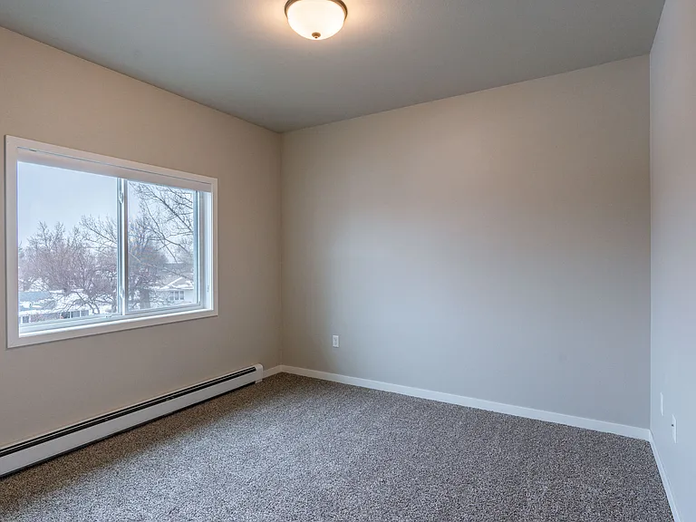 Fargo, ND Prairiewood Meadows Apartments | Bedroom