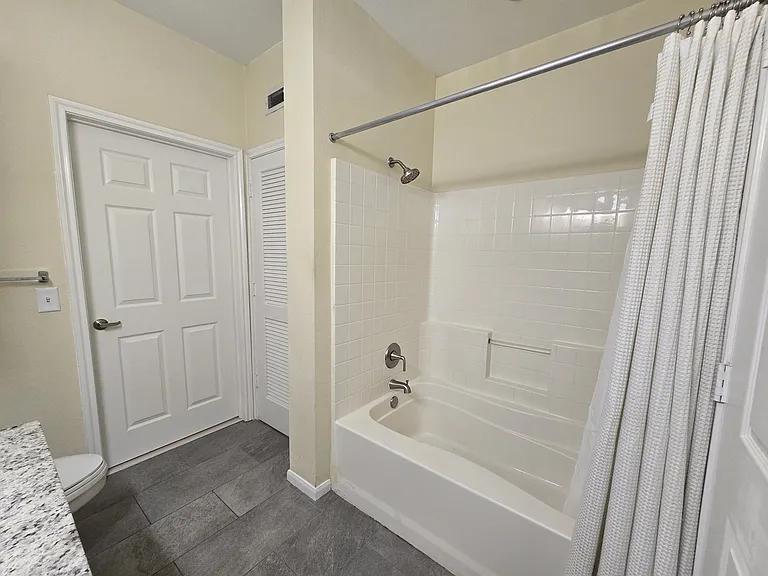 796 N Orange Ave #402 — Photo 16