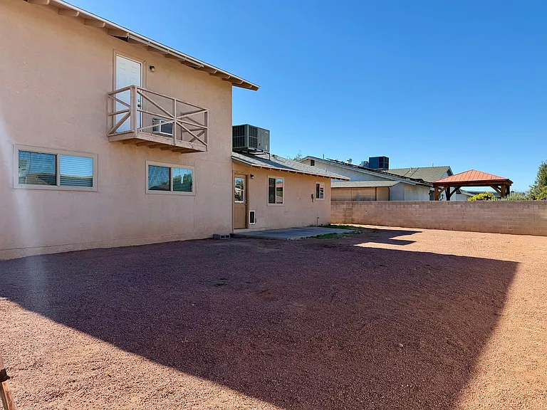 3636 Valencia St — Photo 13