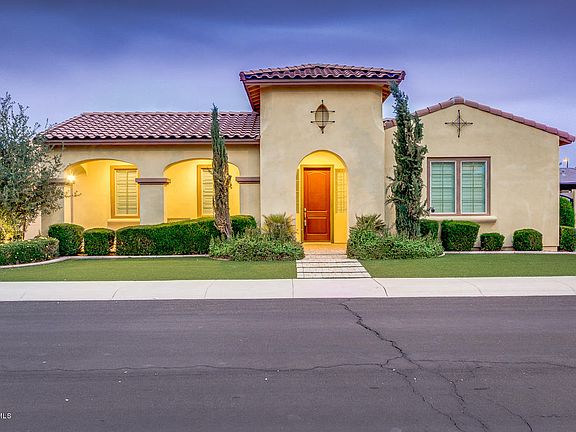 2nd image of 2832 E Kingbird Ct