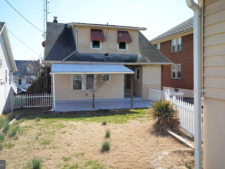 623 Guilford Ave — Photo 26
