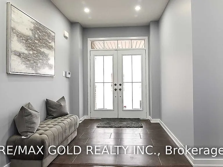206 Crafter Cres — Photo 3