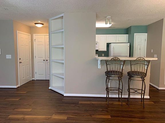 4th image of 4335 Cedarcroft Ct APT 1B