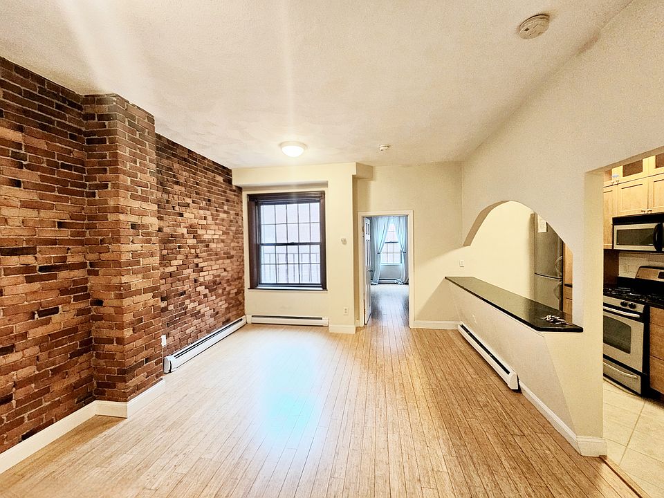 1st image of 160-170 Saint Botolph St Unit 6