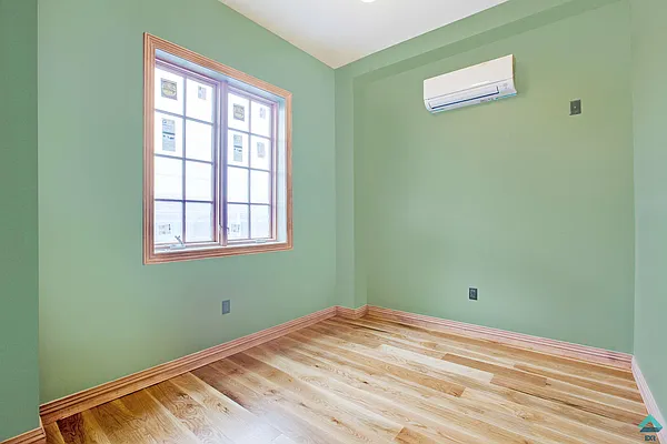 Rented by EXR | media 5