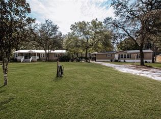 245 Ravenwood Rd, Waynesville, GA 31566
