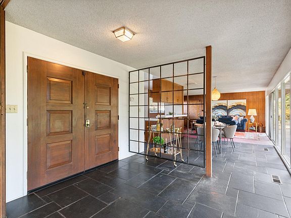 4th image of 2511 W Campus Avenue