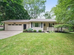 1190 Sylvan Rd, Chelsea, MI 48118