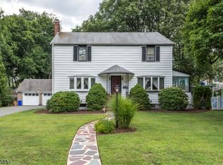 16 Randolph Pl, Little Falls, NJ 07424