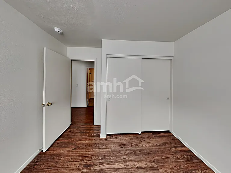 1303 N Balboa Dr — Photo 18