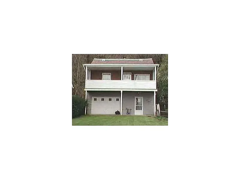 419 Marion St photo 1