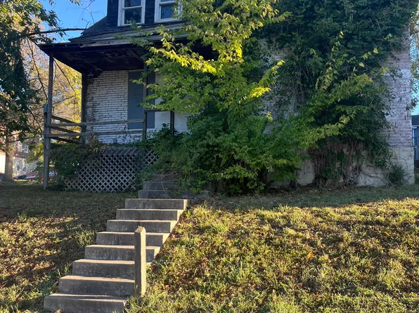 1018 W High St, Jefferson City, MO 65109