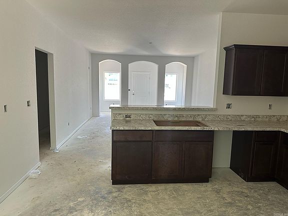 3rd image of 1304 Meadows Dr