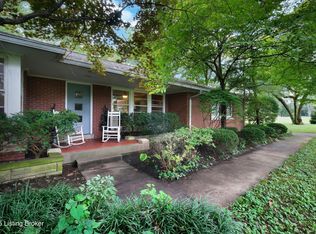 712 Rudy Ln, Windy Hills, KY 40207