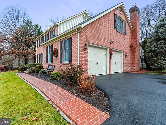 2nd image of 11134 Eastwood Dr