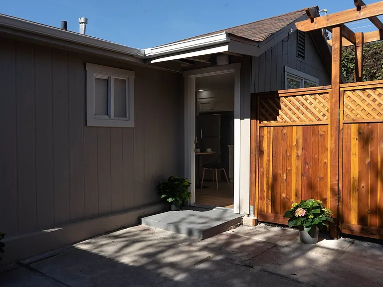 4815 Appian Way — Photo 7
