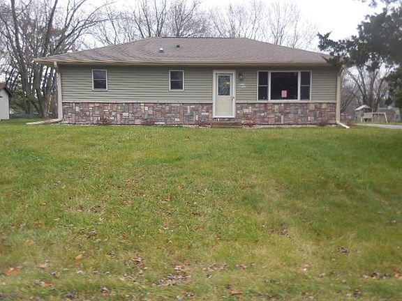 3rd image of W162N9732 Mayflower Dr