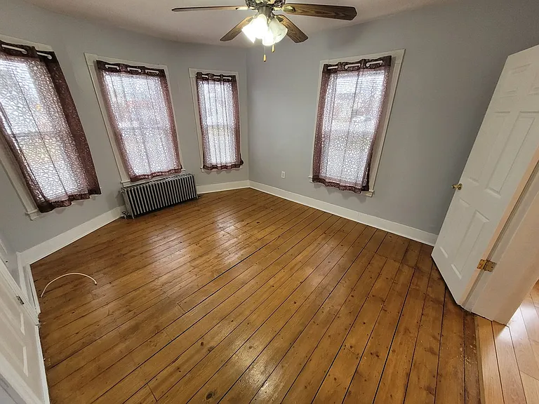 653 Clay St #1 — Photo 7