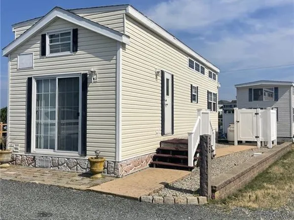 1 Offshore Rd Unit 26, Narragansett, RI 02882